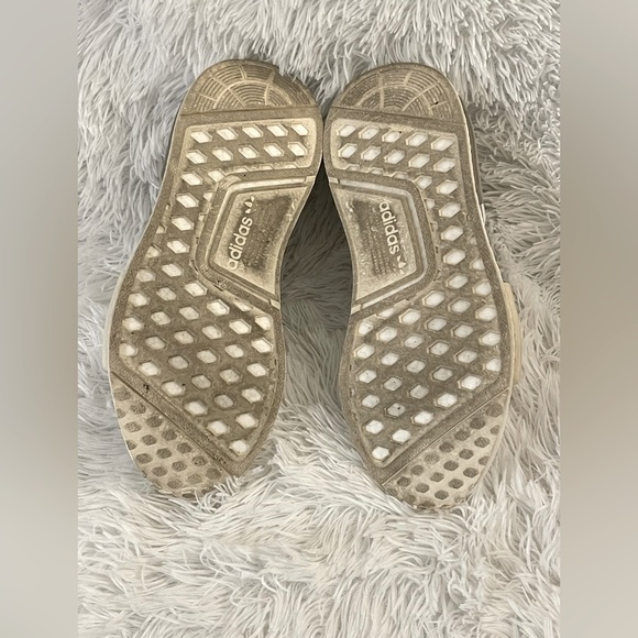 ADIDAS womens nmd r1 snakekin - Picture 8 of 8